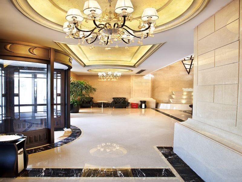 Friend Hotel 4*